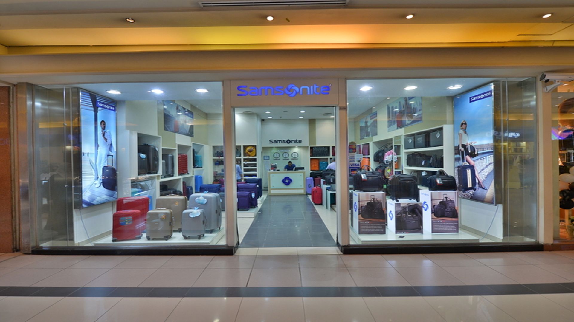 samsonite stores
